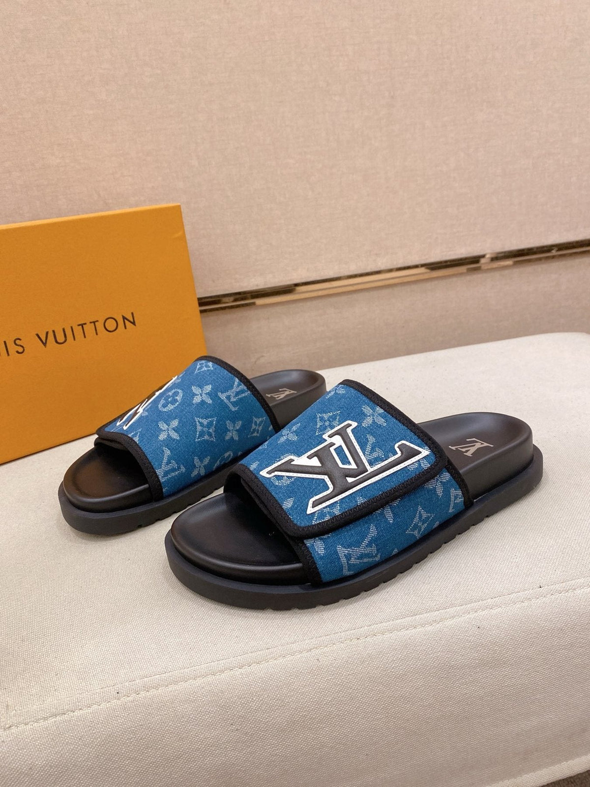 Louis Vuitton Men's Blue Patterned Slide Sandals